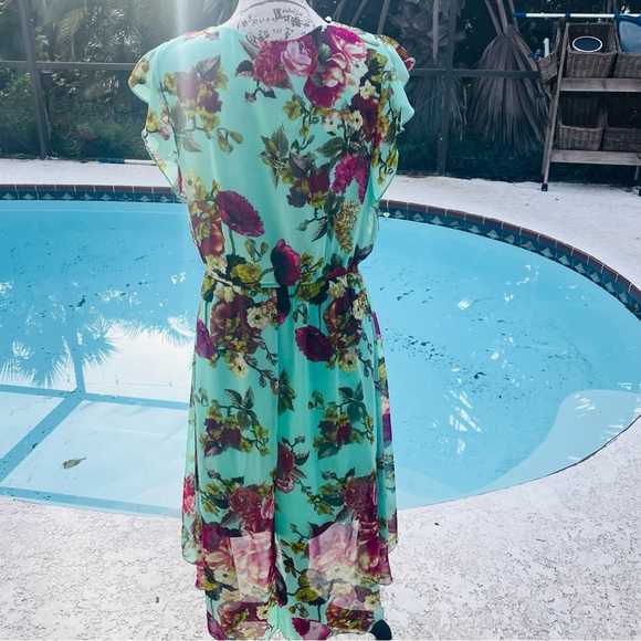 Romeo & Juliet Couture Mint Green Floral Hi Low Dress | Size L | NWT - Picture 4 of 9